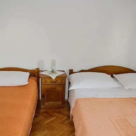 Apartament Anica *
