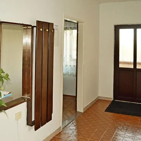 Apartment Anica *